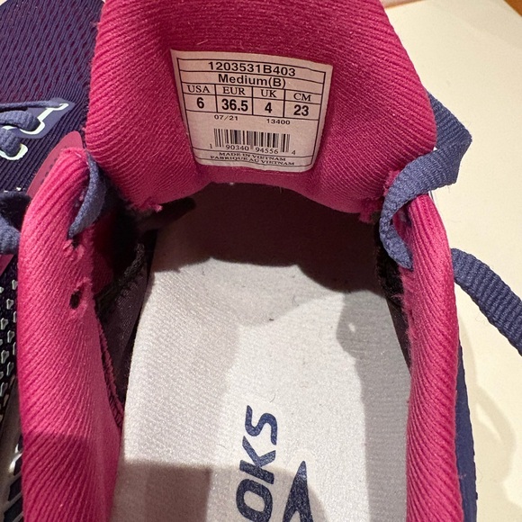 Brooks Women's Adrenaline GTS Running Shoes - Navy and Pink - Picture 5 of 6